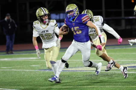 Herd has huge night rushing vs. JFK